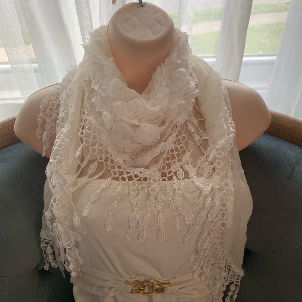 🔴2/$20 🔴Light scarf, NWOT - Picture 4 of 8